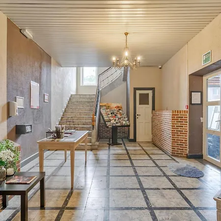 Business Twin With Budget Flats Apartment *